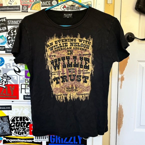 Vintage Willie Nelson Concert Tee - Picture 3 of 7